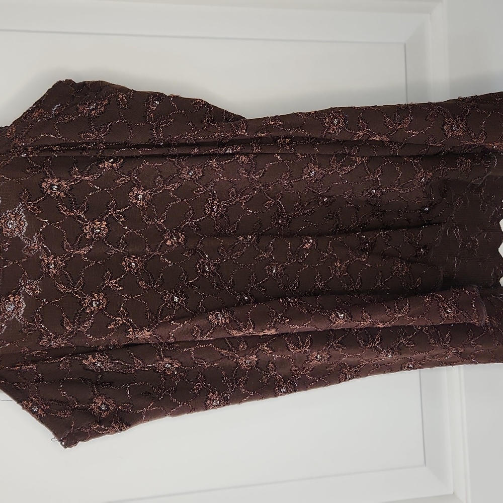 Brown Lace Sleeveless Top - Picture 5 of 7